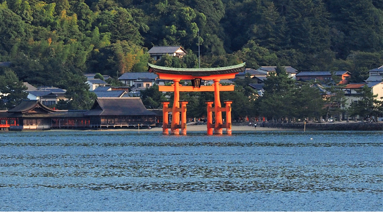 厳島神社